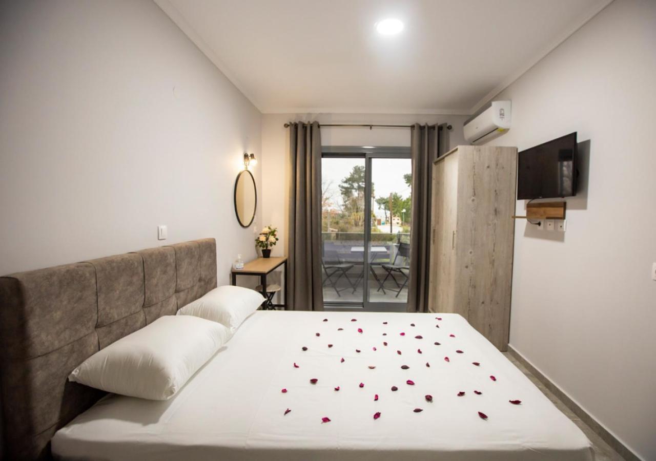 Artemida Suites Hanioti Exterior photo