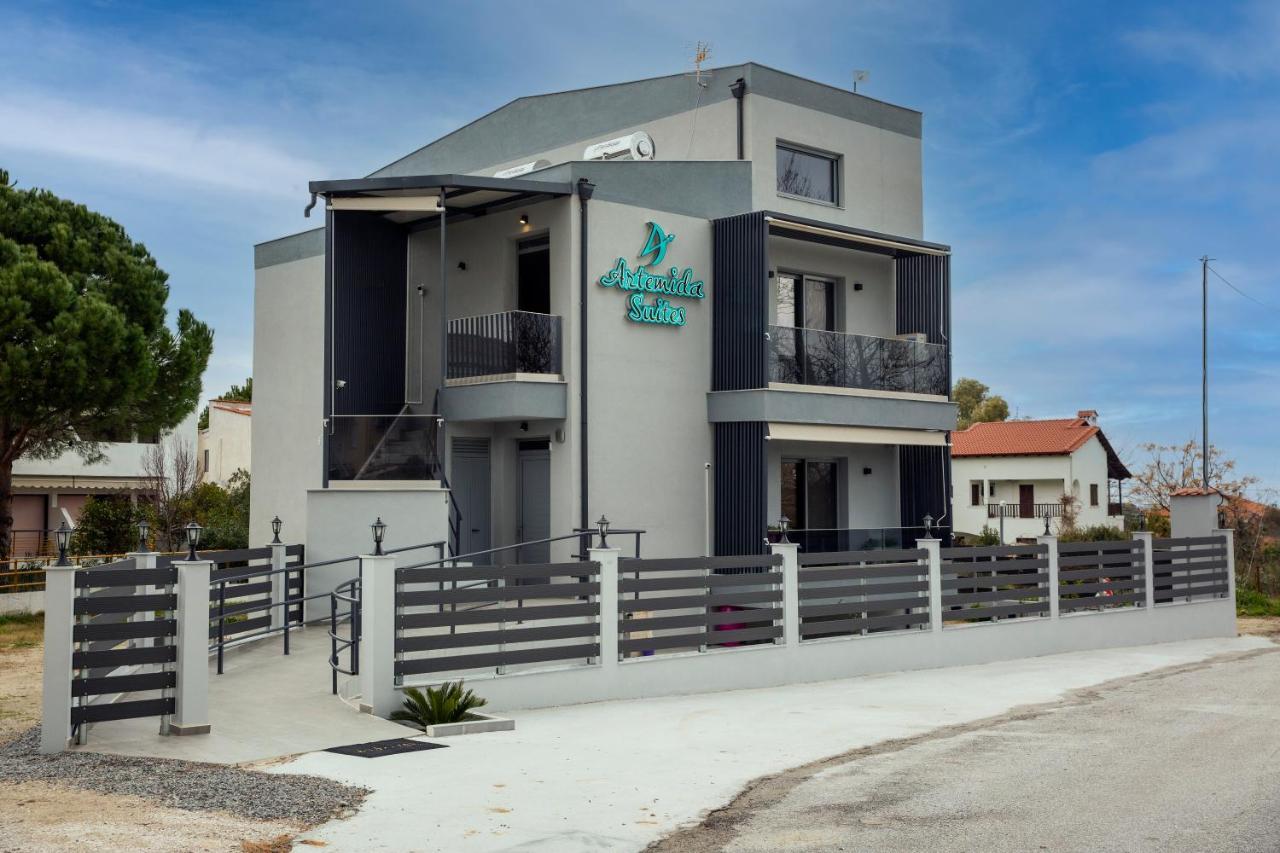 Artemida Suites Hanioti Exterior photo