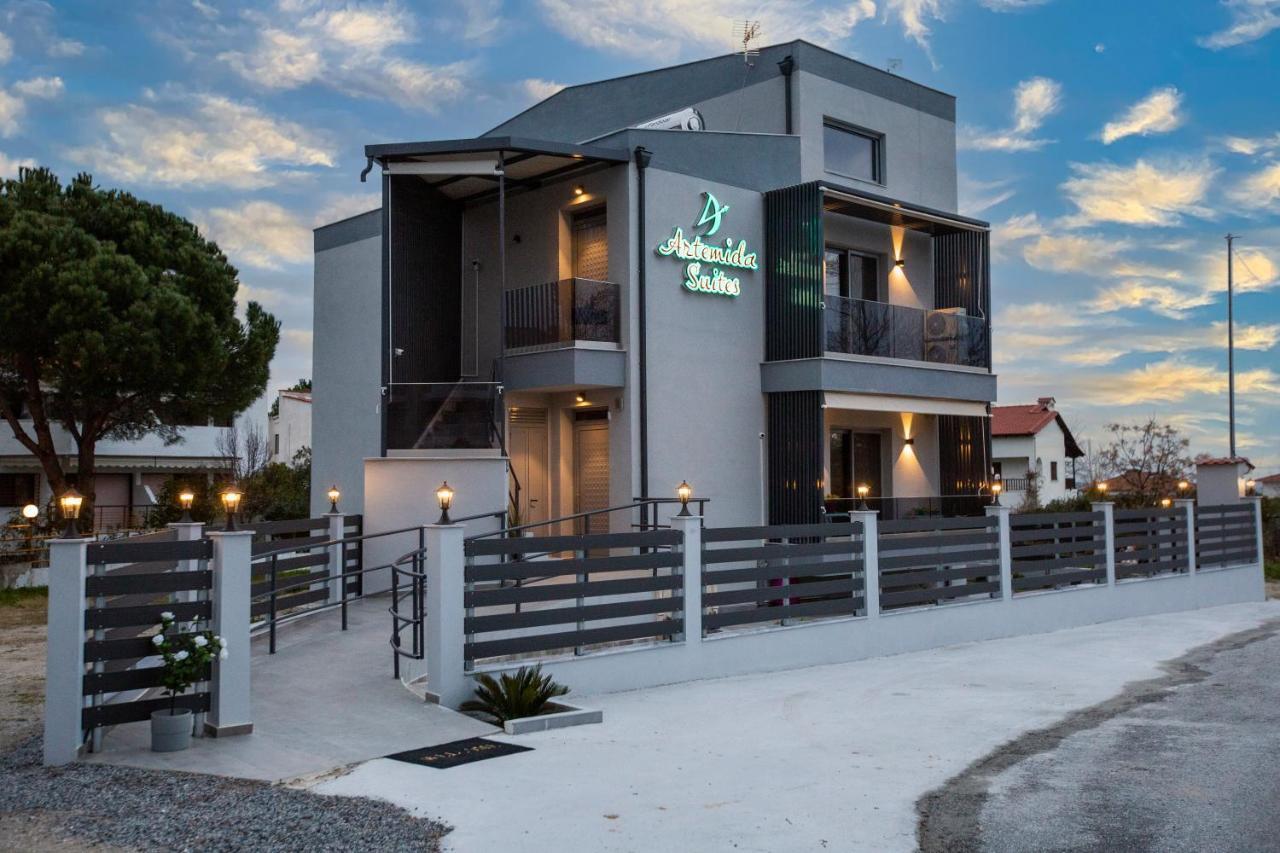 Artemida Suites Hanioti Exterior photo